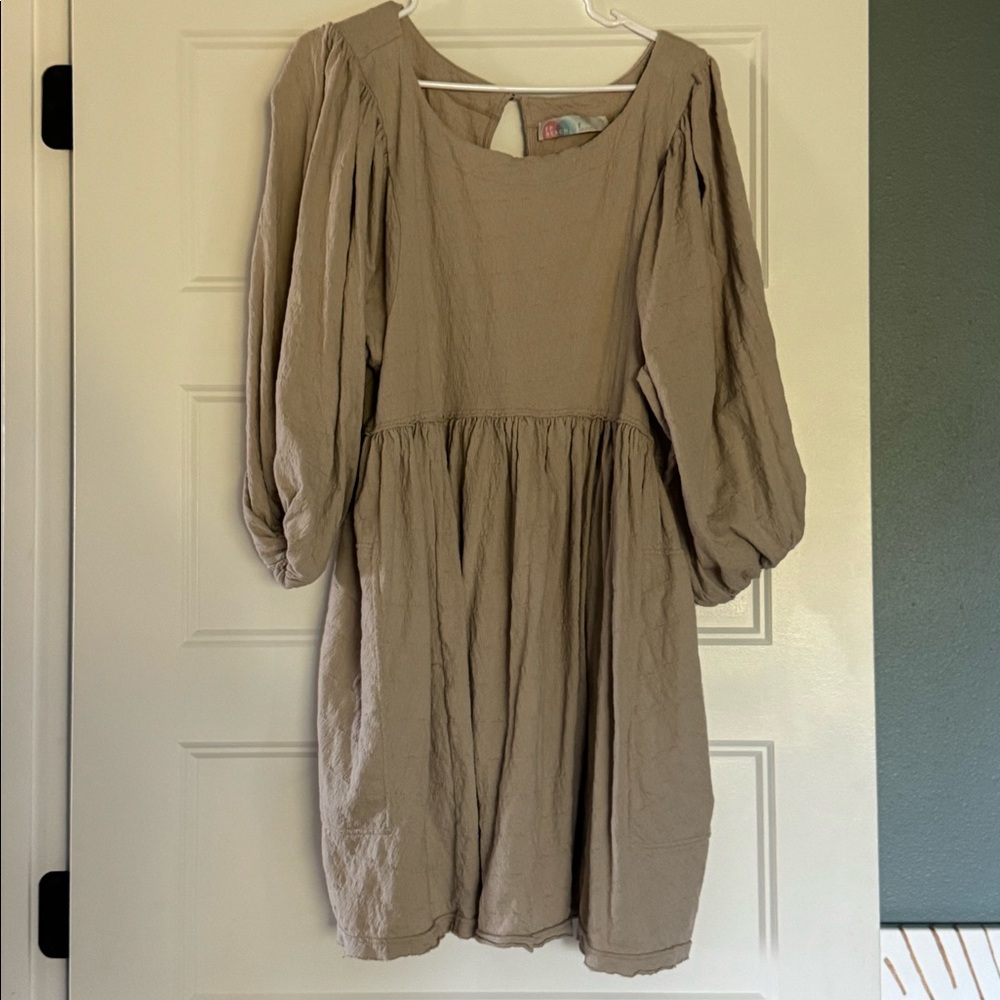 Free people bubble sleeve dress sand color